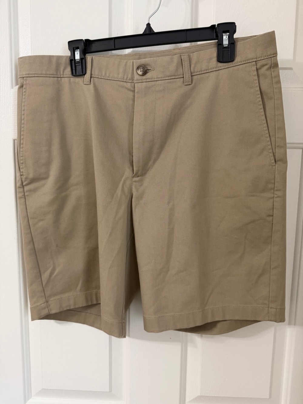 NWOT Roundtree & Yorke The Cloud Collection Flat Front Khaki Chino Shorts